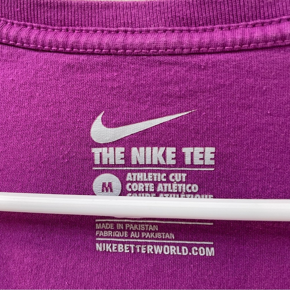 The Nike tee shirt purple medium - Picture 3 of 4